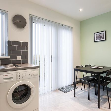 Fully Refurbished North Belfast Home 2 Экстерьер фото