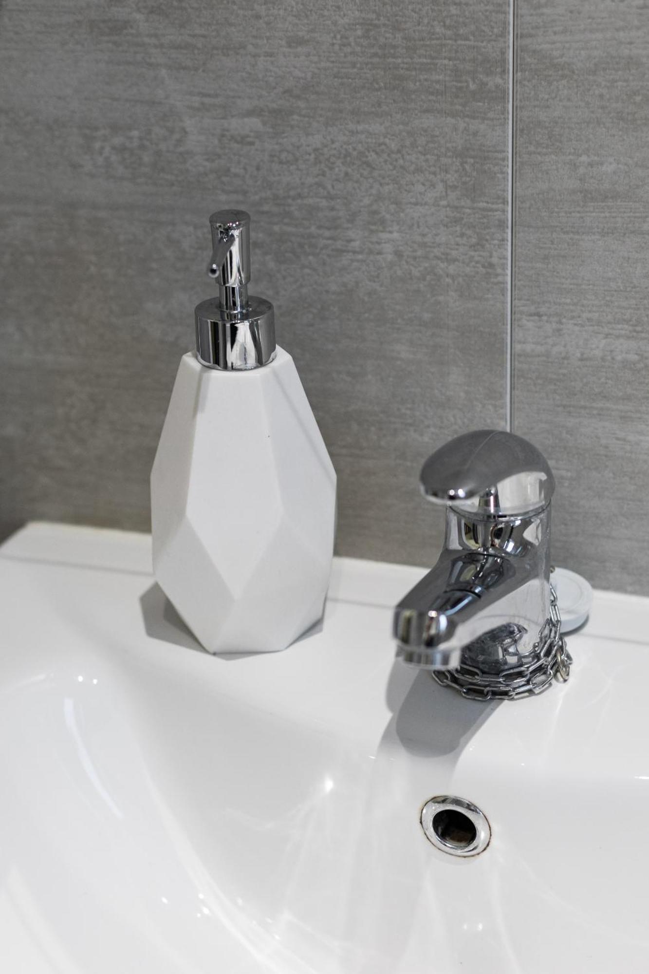 Fully Refurbished North Belfast Home 2 Экстерьер фото