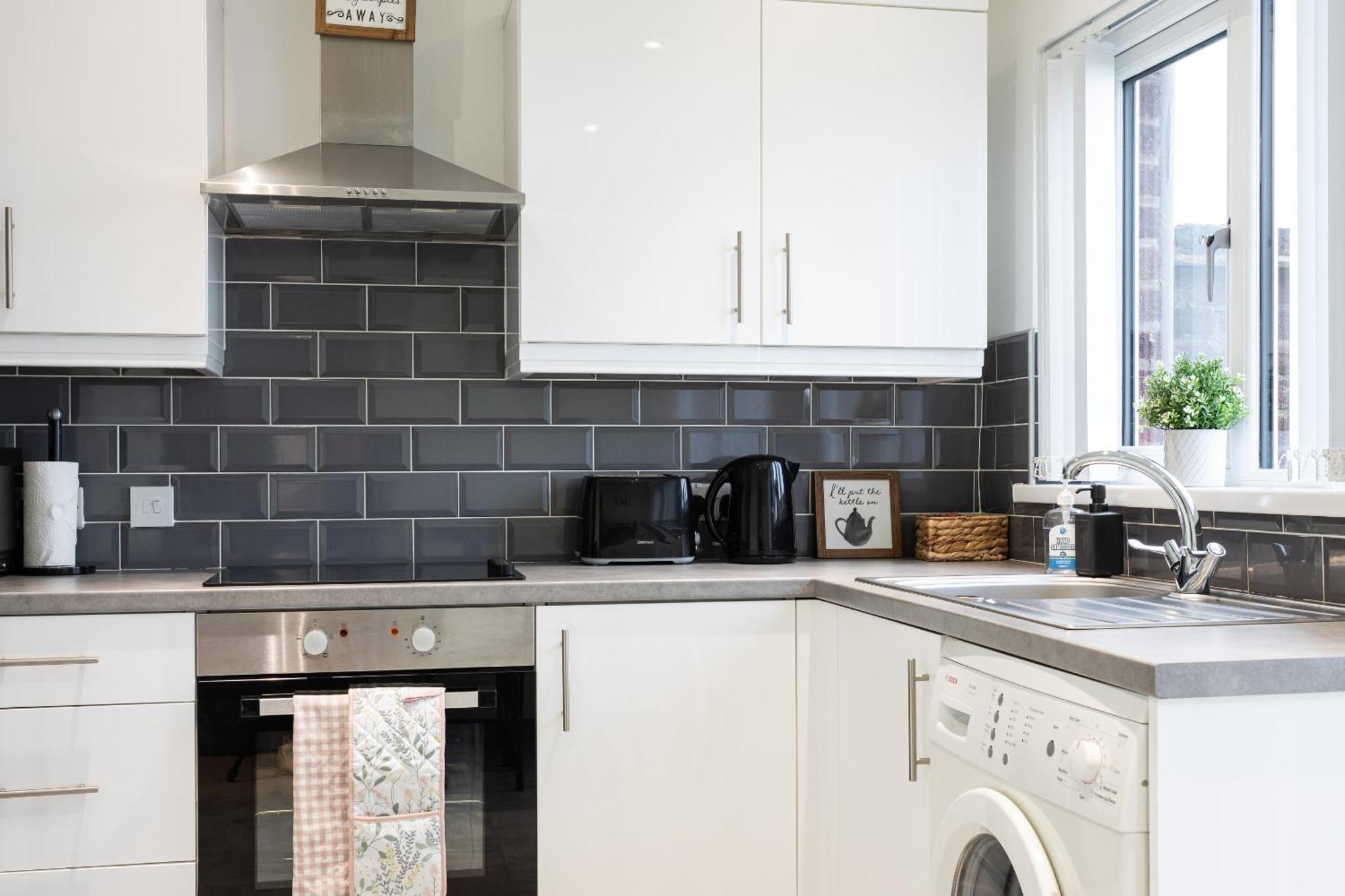 Fully Refurbished North Belfast Home 2 Экстерьер фото