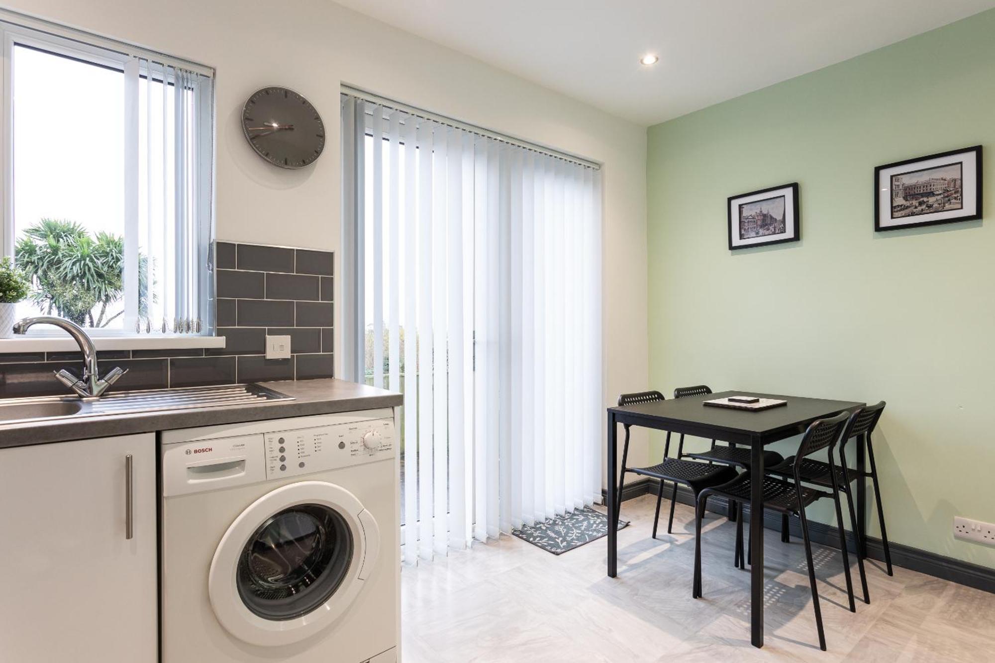Fully Refurbished North Belfast Home 2 Экстерьер фото