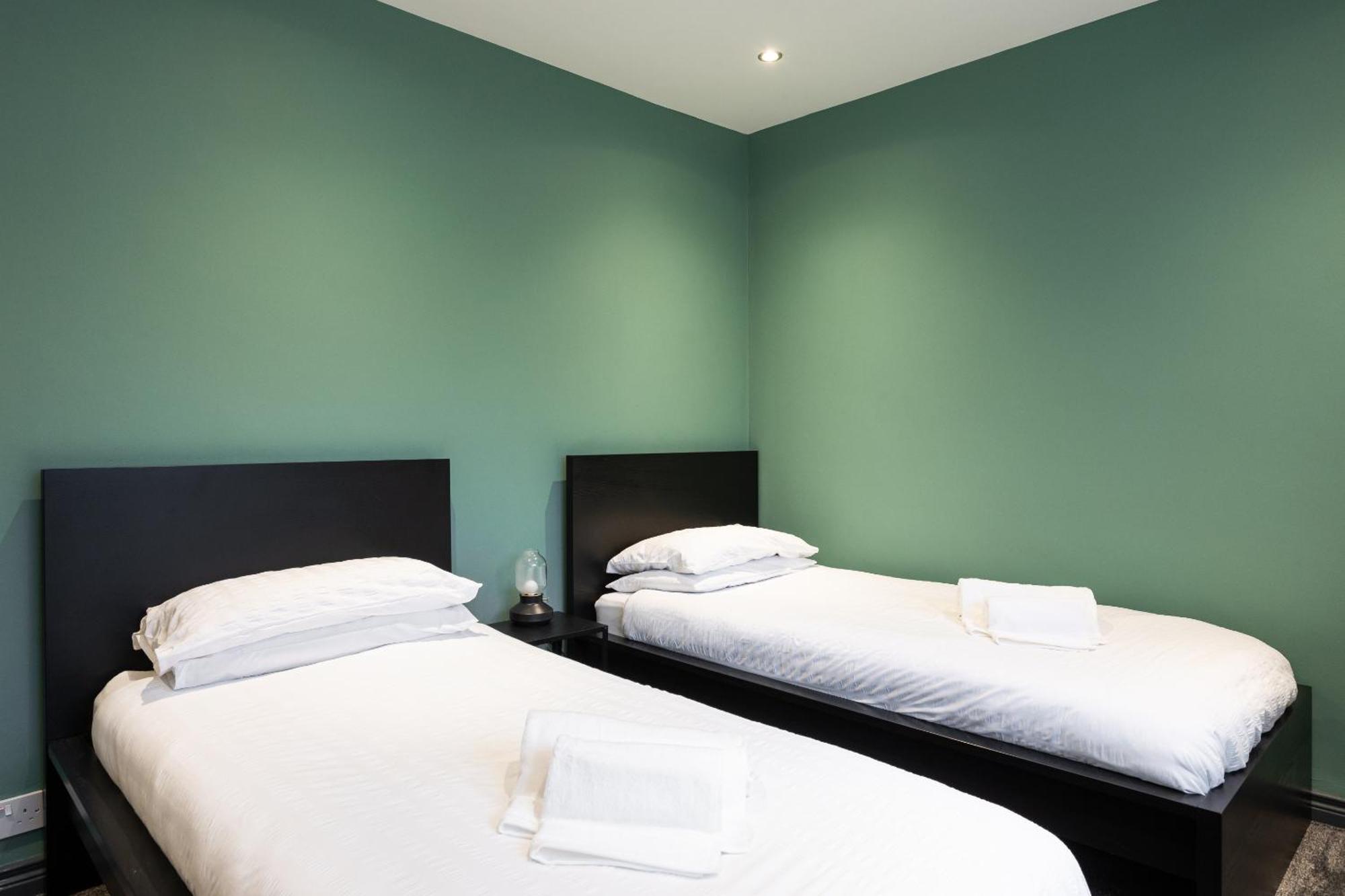 Fully Refurbished North Belfast Home 2 Экстерьер фото