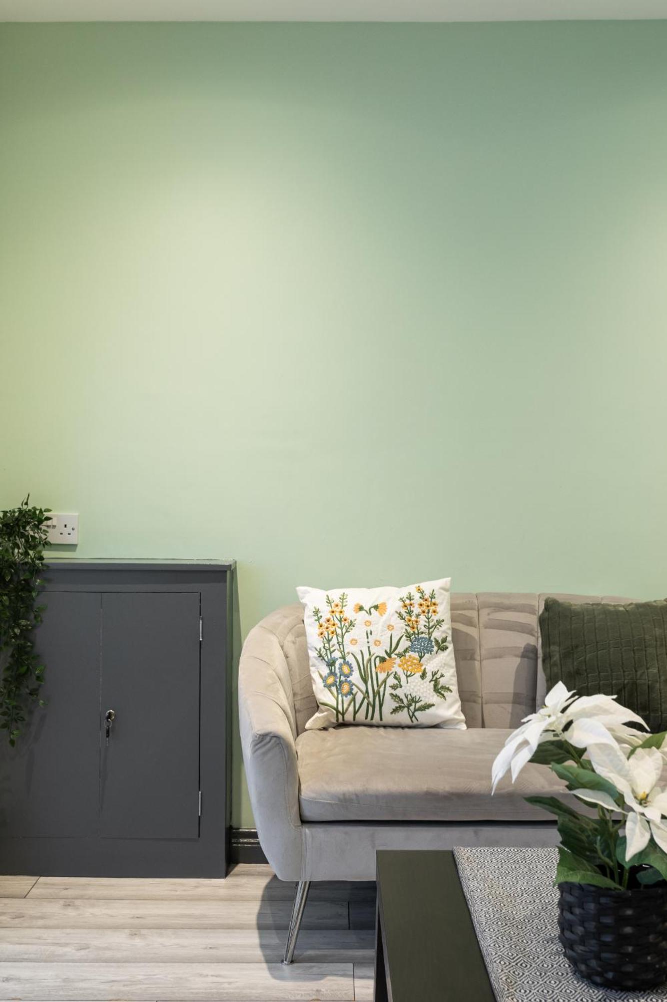 Fully Refurbished North Belfast Home 2 Экстерьер фото