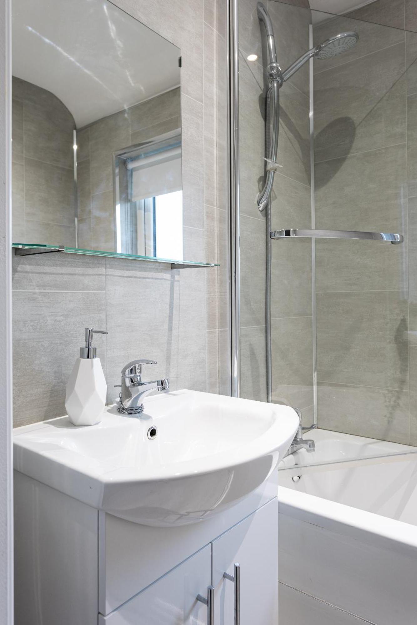 Fully Refurbished North Belfast Home 2 Экстерьер фото