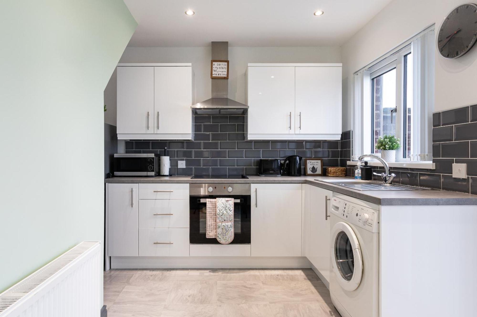 Fully Refurbished North Belfast Home 2 Экстерьер фото